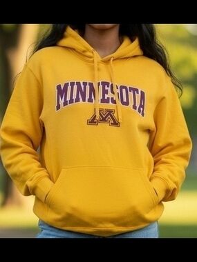 Football! Minnesota Golden Gophers Stadium Athletics Yellow Hoodie Sweater M